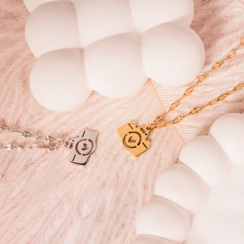 camera necklace