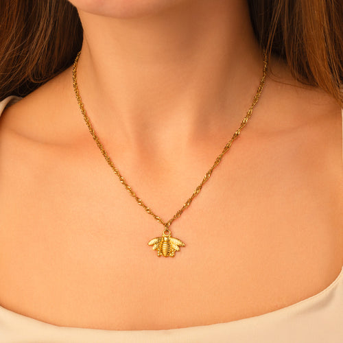 dainty bee necklace