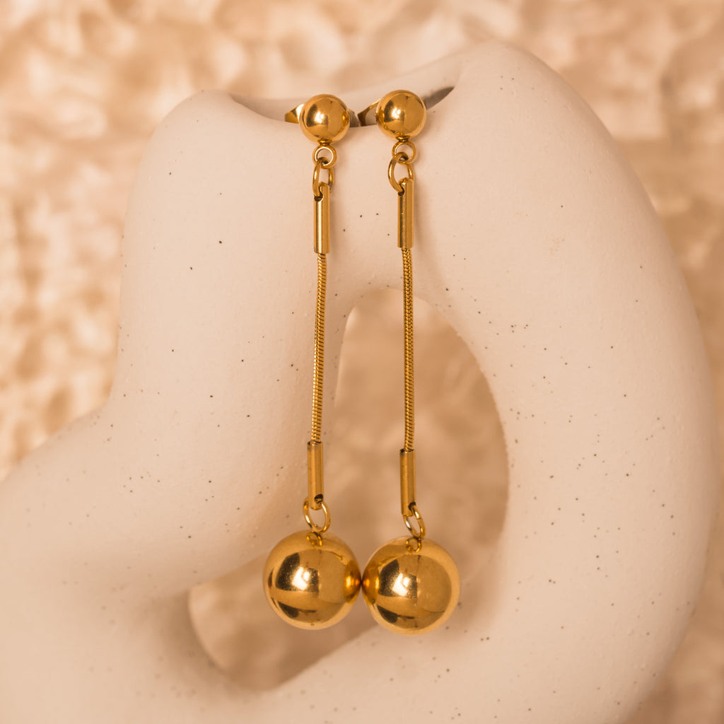 everyday gold drop earrings