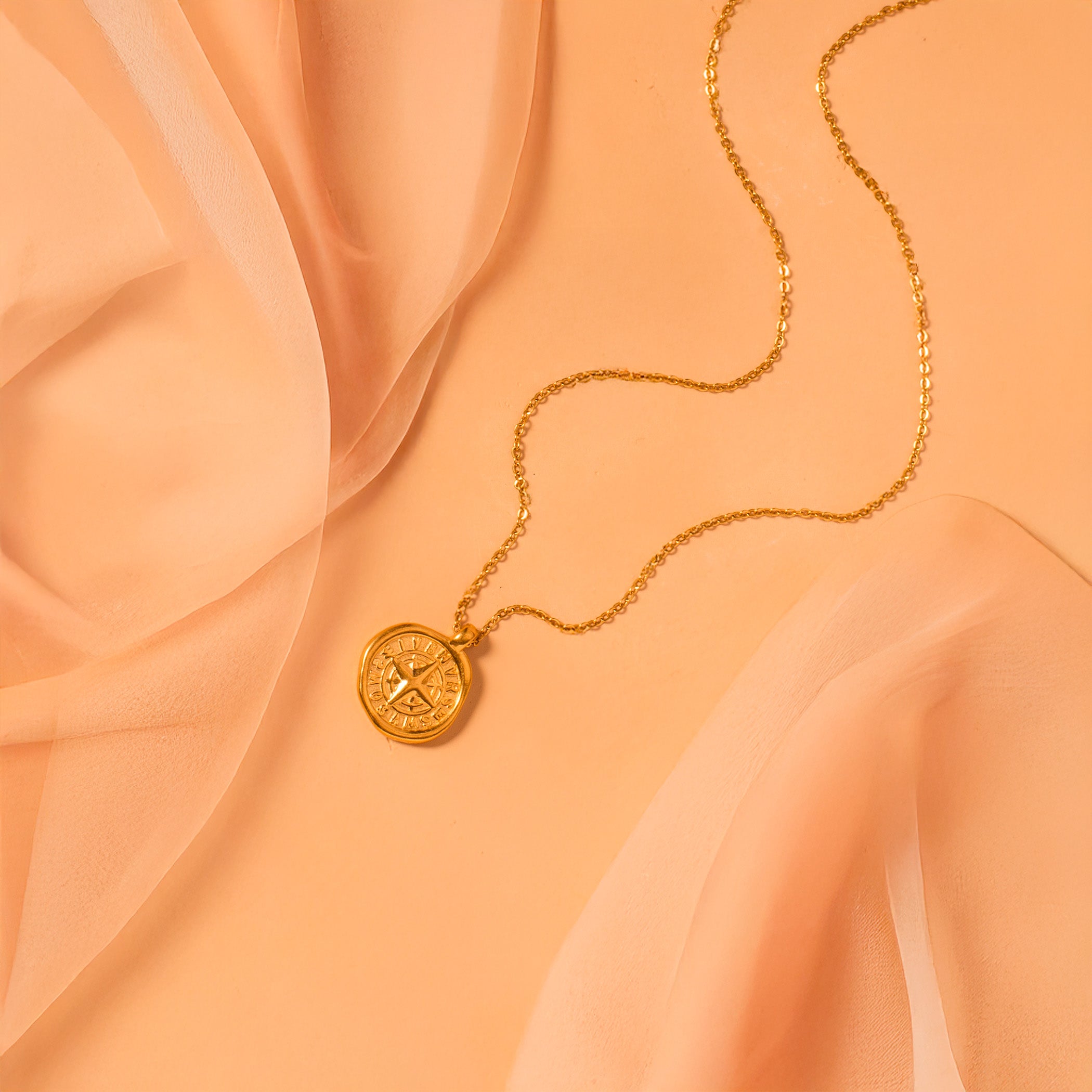 jewelry gift for traveler